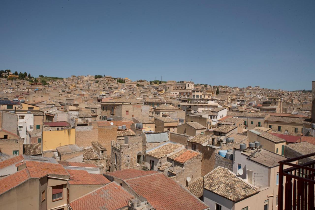 Come A Casa Panoramico E Centralissimo Lejlighed Canicattì Eksteriør billede