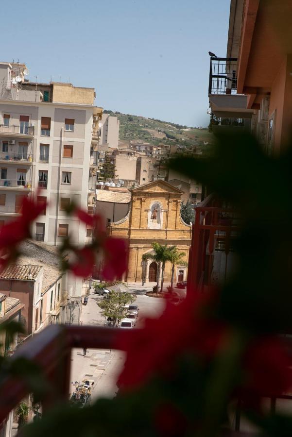 Come A Casa Panoramico E Centralissimo Lejlighed Canicattì Eksteriør billede
